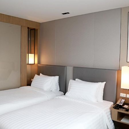 Asawin Grand Convention Hotel Bangkok Exterior photo